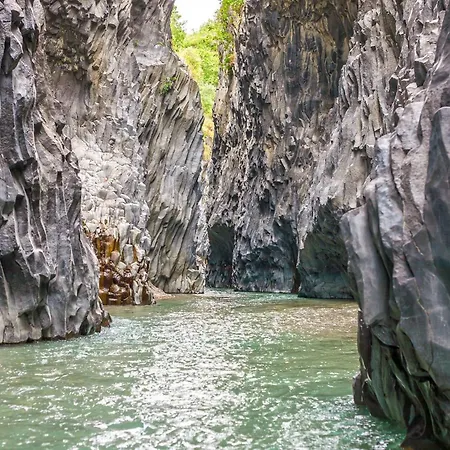 Meeresbrise - Charybdis By Interhome Giardini Naxos